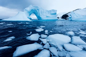 Thềm băng cuối cùng ở Bắc cực tan chảy nhanh hơn dự báo