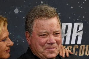 Tài tử William Shatner, người đóng vai thuyền trưởng James T. Kirk trong loạt phim truyền hình kinh điển đình đám "Star Trek" 