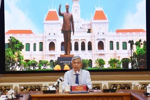 Phó Chủ tịch UBND TPHCM Võ Văn Hoan phát biểu tại buổi tọa đàm. Nguồn: THANHUYTPHCM.VN