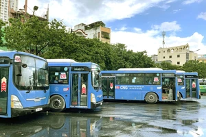 “Hồi sức” vận tải hành khách bằng xe buýt 