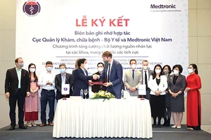 Medtronic Việt Nam và Bộ Y tế hợp tác tăng cường chất lượng nguồn nhân lực y tế chống Covid-19