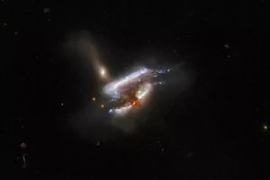 Phát hiện 3 thiên hà nuốt nhau