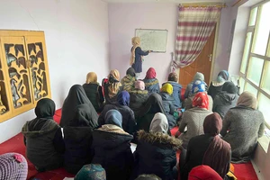 Một lớp học bí mật đang diễn ra ở Afghanistan 
