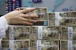 Ngân hàng Trung ương Nhật Bản cảnh báo về việc đồng yen mất giá