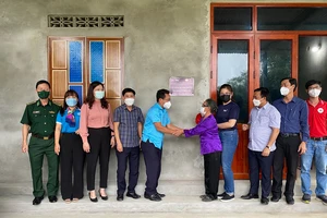 Ngôi nhà mới kiên cố mang lại niềm hạnh phúc cho gia đình anh Nguyễn Văn Dương, phường Nghi Hòa, thị xã Cửa Lò, tỉnh Nghệ An