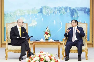Thủ tướng Phạm Minh Chính tiếp ông Shawn Perry Steil, Đại sứ Canada tại Việt Nam. Ảnh: VIẾT CHUNG