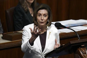 Chủ tịch Hạ viện Mỹ Nancy Pelosi phát biểu tại Hạ viện ở Washington, DC ngày 17-11-2022. Nguồn: TTXVN