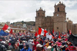 Biểu tình phản đối chính phủ lâm thời tại Puno, Peru, ngày 19-1-2023. Nguồn: TTXVN 