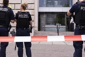 Cảnh sát Đức truy quét phần tử cực hữu