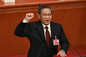 Ông Lý Cường tuyên thệ nhậm chức Thủ tướng Trung Quốc tại phiên họp toàn thể lần thứ 4 Kỳ họp thứ nhất Đại hội Đại biểu Nhân dân Toàn Quốc (Nhân Đại, tức Quốc hội Trung Quốc) khóa XIV ở Bắc Kinh ngày 11-3-2023. Ảnh: TTXVN