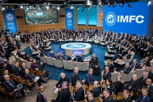 IMF “bật đèn xanh” chương trình cho vay mới
