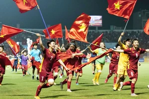 Đội tuyển bóng đá nữ Việt Nam vui mừng khi đoạt vé dự vòng chung kết World Cup 2023. Ảnh: DŨNG PHƯƠNG