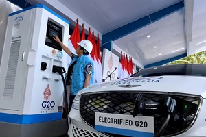 Indonesia áp dụng phí sạc xe điện