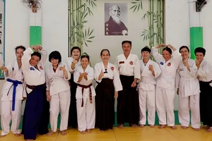 Võ sư U80 và lớp Aikido cho trẻ khuyết tật