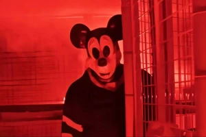 Chuột Mickey xuất hiện trong phim kinh dị