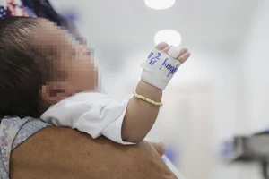 Một trẻ mắc bệnh hiếm đang được điều trị tại Bệnh viện Nhi đồng 1 TPHCM