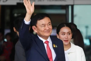 Cựu Thủ tướng Thái Lan Thaksin Shinawatra tại sân bay Don Mueang, Bangkok, Thái Lan, ngày 22-8-2023. Ảnh: GUARDIAN