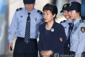 Bắt đầu phiên xét xử cựu Tổng thống Park Geun-hye