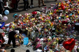 Vụ đánh bom tại Manchester: Cảnh sát bắt giữ thêm hai nghi can