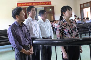 Nguyên Giám đốc Sở Thông tin Truyền thông Phú Yên lĩnh 2 năm tù treo