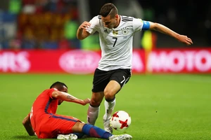 Đức và Chile đứng trước cơ hội giành chức vô địch Confederations Cup đầu tiên.