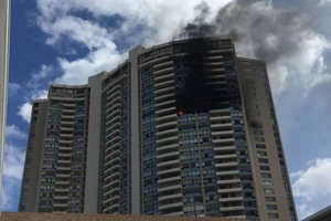 Cháy cao ốc 36 tầng tại Honolulu, 15 người thương vong