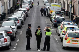 Cảnh sát Anh bắt giữ nghi can thứ 6 vụ đánh bom tàu điện ngầm ở London