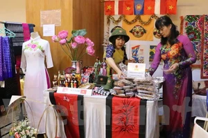 Hội chợ Từ thiện phụ nữ ASEAN 