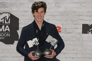 Lễ trao giải MTV EMA 2017: Nghệ sĩ trẻ Canada Shawn Mendes thắng lớn