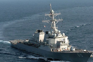 Tàu chiến Mỹ va chạm với tàu kéo Nhật Bản trong cuộc diễn tập chung