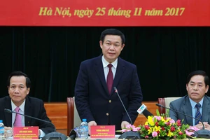 Phó Thủ tướng Chính phủ Vương Đình Huệ phát biểu tại buổi làm việc. Ảnh: VGP