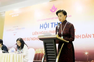 Nhà sản xuất, diễn viên Ngô Thanh Vân phát biểu tại hội thảo