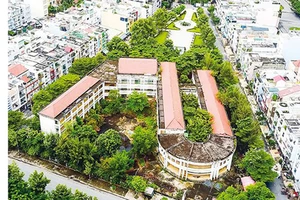 Trường Tiểu học Trần Văn Kiểu (quận 6) bị bỏ hoang hơn 14 năm nay.