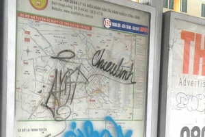 Viết vẽ bậy tại trạm xe buýt
