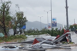 Bão số 4 đi vào đất liền Thanh Hóa và suy yếu thành áp thấp nhiệt đới, Bắc Bộ và Bắc Trung Bộ mưa to