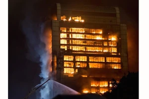 Cháy khách sạn tại Trung Quốc, 18 người thiệt mạng