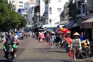Trên đường Nguyễn Ngọc Phương, chợ tự phát đã thông thoáng hơn
