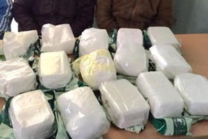 Sơn La: Bắt đối tượng vận chuyển 10 bánh heroin