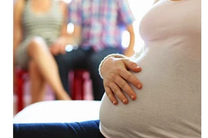 Vợ chồng vô sinh có quyền nhờ mang thai hộ vì mục đích nhân đạo