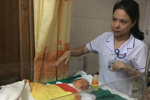 Hai trẻ sơ sinh ở Hà Tĩnh bị bỏ rơi