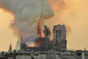 Các tổn thất trong vụ cháy Nhà Thờ Đức Bà Paris không được bảo hiểm