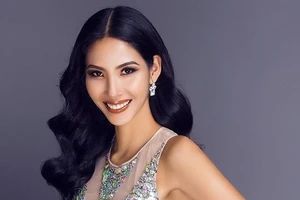 Hoàng Thùy tham dự Miss Universe 2019