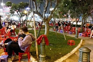Công viên ở đường Phạm Huy Thông vẫn bị chiếm dụng