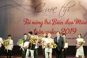 "Cuội già" đoạt huy chương vàng Tài năng trẻ Biên đạo múa 2019