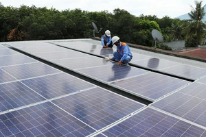 Nâng cấp hệ thống năng lượng mặt trời trên mái nhà từ 3,3kWp lên 6,6kWp ở hộ ông Lưu Xuân Minh (ấp Tân Hòa, xã Tân Bình, TP Tây Ninh)