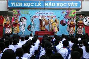 Chương trình sân khấu học đường tại Trường THCS Huỳnh Khương Ninh
