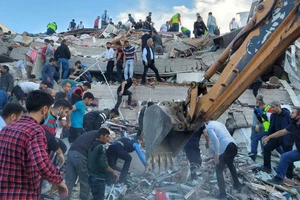 Ít nhất 23 người thiệt mạng, 800 người bị thương do động đất ở Thổ Nhĩ Kỳ và Hy Lạp
