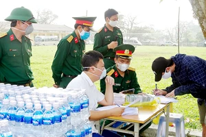 Lực lượng chức năng tỉnh Hà Tĩnh chuẩn bị cho công tác kiểm soát dịch tại các cửa khẩu trên địa bàn