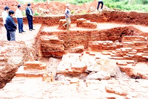 Nhiều phát hiện có giá trị trong lần khai quật thứ nhất tại phế tích tháp Châu Thành