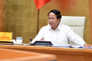 Phó Thủ tướng Lê Văn Thành: Phục hồi sản xuất nhưng tránh để xảy ra ổ dịch trong khu công nghiệp. Ảnh: VGP